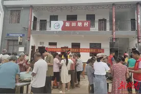 江华界牌乡：粽叶飘香庆端午，乡风文明助振兴图片