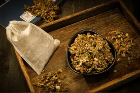 艾叶只能挂门上？不，TA还有很多药用价值丨端午享健康图片