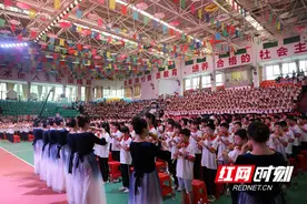 衡山县：非遗进校园 千人齐奏乐图片