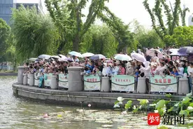 中国•无锡首届大运河文化带城市龙舟邀请赛在无锡举行图片