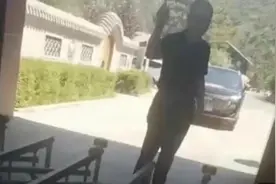 长城景区大门“乐意就推倒”，董事长岂能如此不懂事 | 新京报快评图片