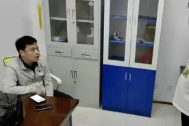 男子给朋友介绍女友，结局大跌眼镜图片