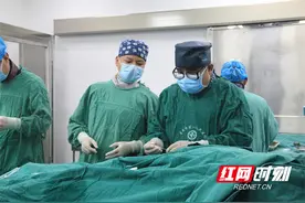急性胸痛竟是主动脉夹层 微创介入成功 拆除“不定时炸弹”图片