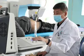 体外冲击波碎石术 帮患者轻松度过夏季结石高发期图片