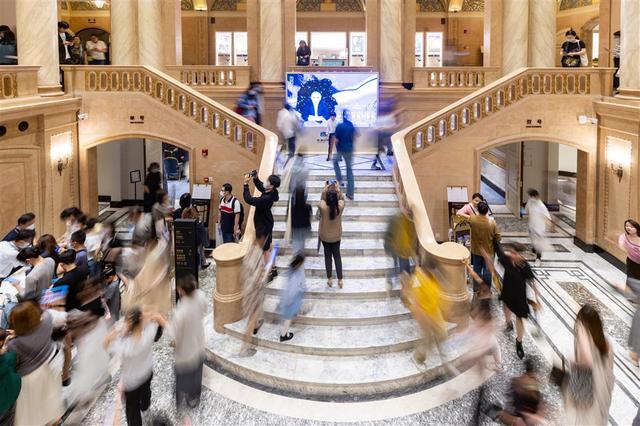 ��ҹ�Ϻ������١����š����������濪����᣺�������飬�������ڲ�ͬ��Ф��