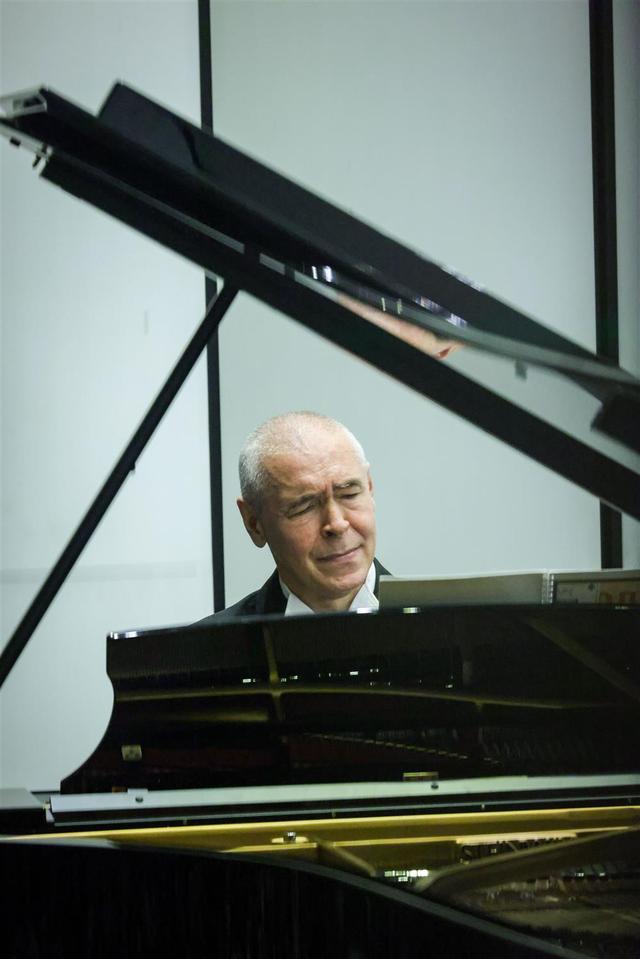 ��ҹ�Ϻ������١����š����������濪����᣺�������飬�������ڲ�ͬ��Ф��