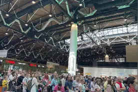 俄罗斯内乱24小时：机场人挤人，中国留学生急着回国，游客取消赴俄跟团游被拒图片