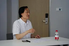 海洋世界中国画创始人张传斌，在江宁美术馆举办《海洋文化与绘画艺术》公益讲座图片