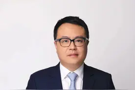 【独家】京东多业务线高管调整：胡伟接替余睿出任物流CEO，闫小兵回归接管创新零售部图片
