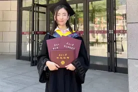 她将“不可能”变成“可能”图片