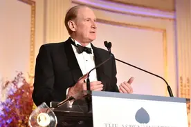 美亿万富翁生日当天车祸死亡图片