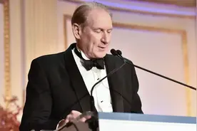 美亿万富翁生日当天车祸身亡，上周刚参加欢迎印度总理的国宴图片