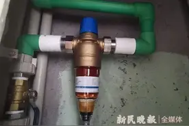 上海有居民家中水龙头放出污水，物业师傅的话令人惊出冷汗图片