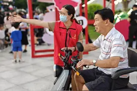 “两新”党员志愿者护航黄田荔枝文化节图片