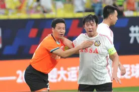 3:3握手言和平分秋色 2023“迎大运”蓉港公益足球赛圆满落幕！图片