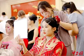 合肥市庐阳区举办第三届美发美容技能竞赛图片
