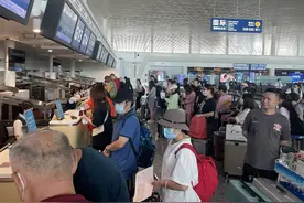 武汉至迪拜直飞航线复航，国际通程航班业务同日启动图片
