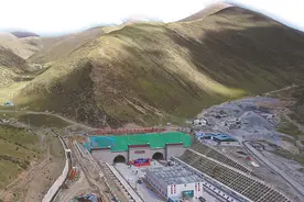 世界最长超高海拔公路隧道全线贯通图片