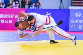 一“跤”高下图片