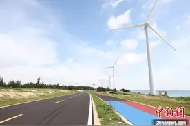 海南环岛旅游公路主线路基段建设完成 全线超一半路段可看海图片