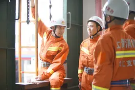 从新兵“许三多”到红门“兵王”  他用25年坚守描绘何为消防员的样子图片