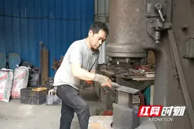 铁锤下的非遗——嘉禾菜刀锻造技艺图片