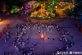 就今晚，去济野！夜间动物园开放首日游客超千人次打卡图片