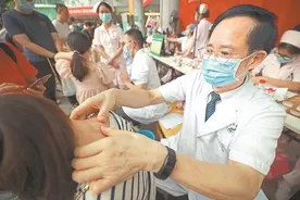 三伏天灸开贴 “阳康”调理大受欢迎图片