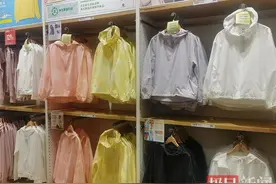 武汉人开启“硬核防晒”模式！“脸基尼”防晒面罩畅销图片