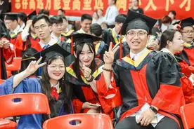 广东高校毕业典礼上，有哪些难忘瞬间？｜湾区大学问图片