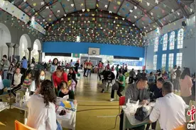 巴西侨界义诊 侨青已成主力图片