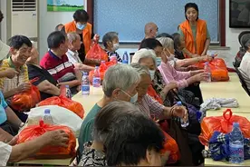 这个温情满满的集体生日会，太难忘了→图片