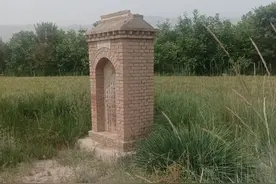 熄灯号丨一座矗立在我心间的纪念碑图片