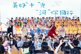 当毕业季遇上学校十周年庆，这家幼儿园碰撞出什么火花图片