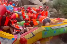 河南一景区多船相撞致多人落水 监管部门：已责令景区停业整顿图片