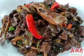 嘉禾“三不沾”血鸭 只沾住你的胃图片