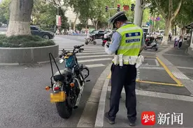 私改摩托车排气管酷炫，严查！图片