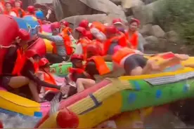 “差点没命！”景区多船相撞致多人落水图片