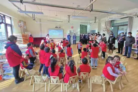 “颁证游戏”出没未成年人群体：奇葩证热销背后的隐忧图片