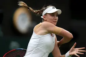 费德勒重返温网观赛，女单卫冕冠军莱巴金娜直言很紧张图片