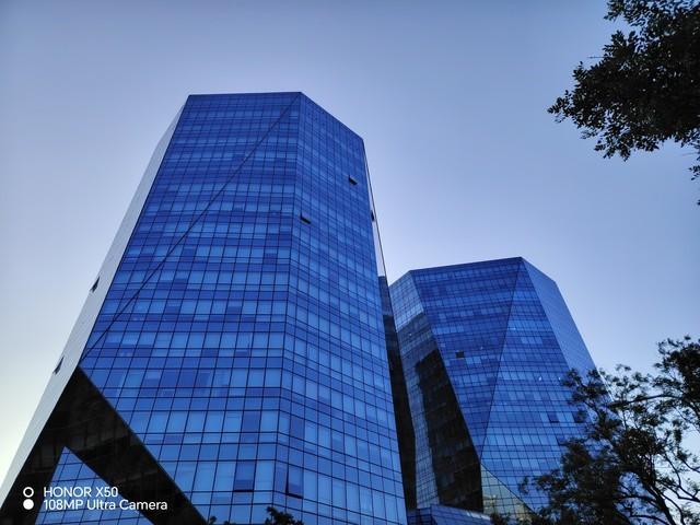 ��ҫX50ȫ�����⣺5800mAh������ �������۷�