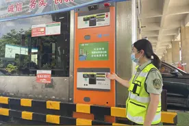 入口自助取卡，出口自助缴费！泉厦高速7个收费站开启“自助服务新变化”图片