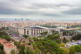 （体育）足球——巴萨主场诺坎普体育场开始重建图片