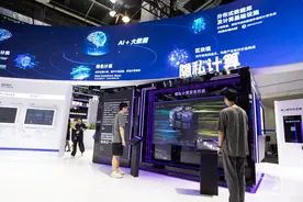 从玩具到工具，功能如何进阶？丨大模型AB面图片