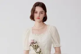 京东服饰发布夏装消费新趋势 肌理感连衣裙、辣妹风T恤、防晒衬衫成消费热点图片