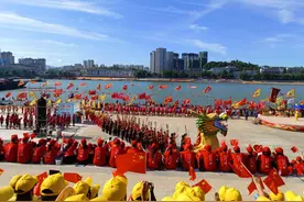 三千载浪里争雄  九万年不老乡情  ——沅陵传统龙舟大赛记趣图片