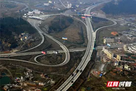 湖南高速三十年  听“老余”说说高速故事图片