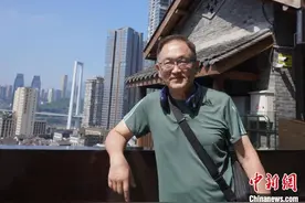 台湾资深配音演员康殿宏40余年“声音情缘”：热爱可抵岁月漫长图片