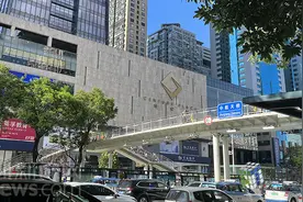 下雨天，人行天桥推车坡道打滑？反馈来了图片