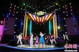 “摇滚先锋”携手“Z世代唱将”唱响广州塔图片